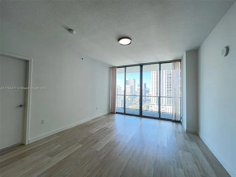79 SW 12th St #2310 — Photo 8