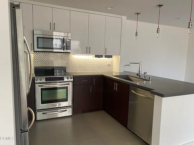 121 S Hope St #408 — Photo 8