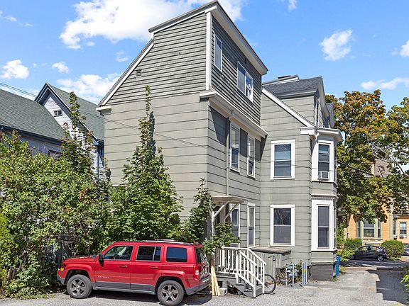 3rd image of 94 Emery Street