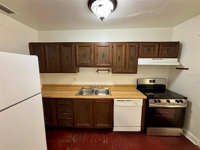 1219 Lake Highland Dr — Photo 18