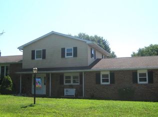 806 Marcon Dr, Lebanon, PA 17046