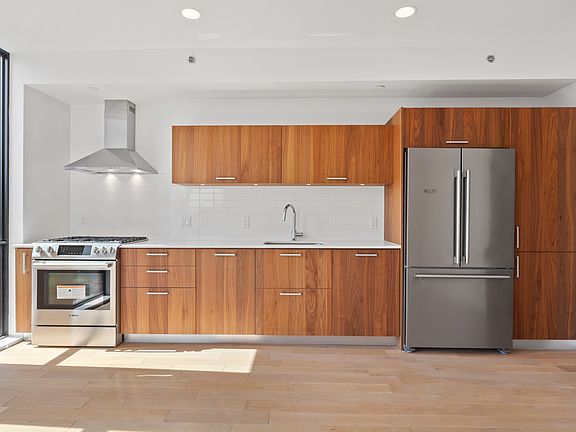 3rd image of 57 E 130th St #5