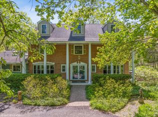 46 Old Hart Rd, Barrington Hills, IL 60010