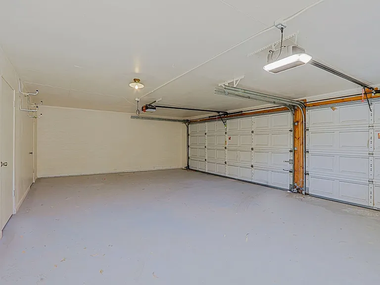 6203 N 12th Pl — Photo 14