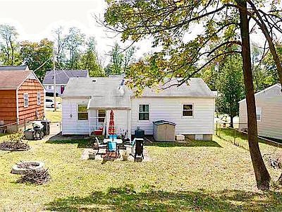 3rd image of 2534 Dale Ct