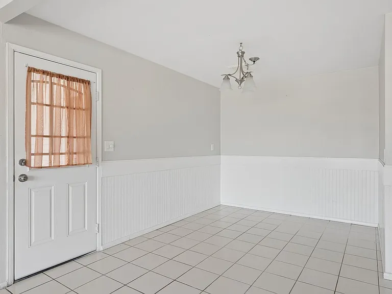 5458 E Boston St — Photo 10
