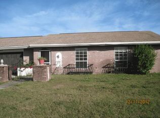 122 Bedford Dr NE, Port Charlotte, FL 33952
