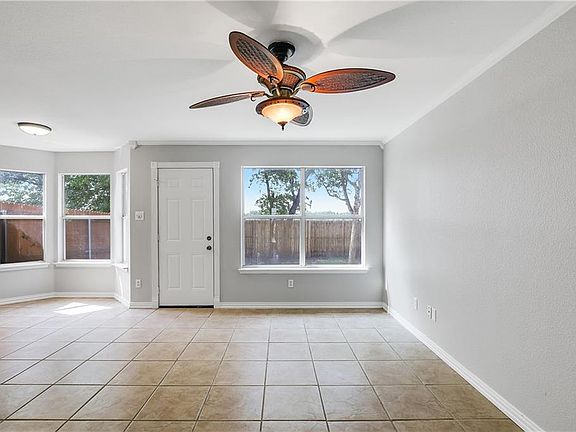 3rd image of 1324 Pine Ln