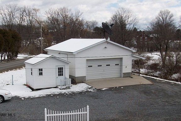 4th image of 307 Spencer Creek Dr