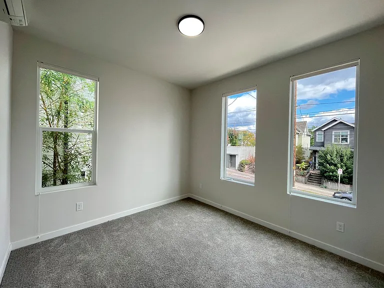 4725 N Williams Ave — Photo 11