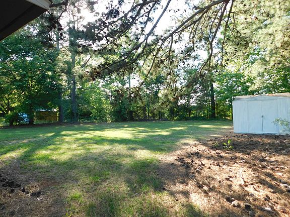 5th image of 527 Northgale Rd