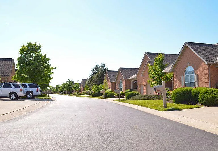 5667 Dockside Dr — Photo 43