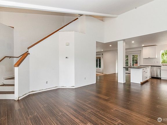 5th image of 3014 127th Avenue NE