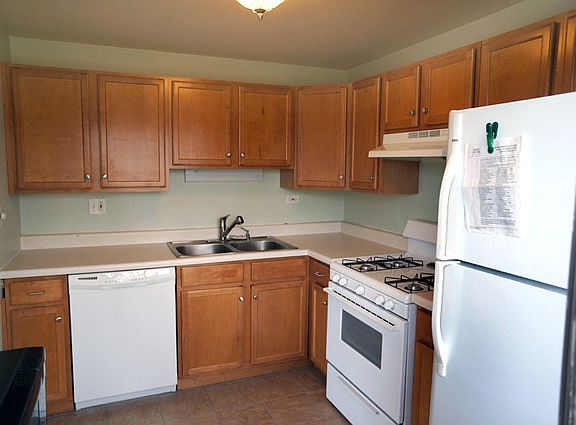 3rd image of 1347 Forestdale Ct #1347