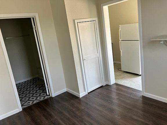 4th image of 3006-3118 W Gerald Ave #6