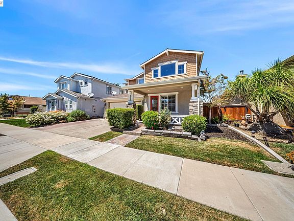 4th image of 921 Sawyer Way