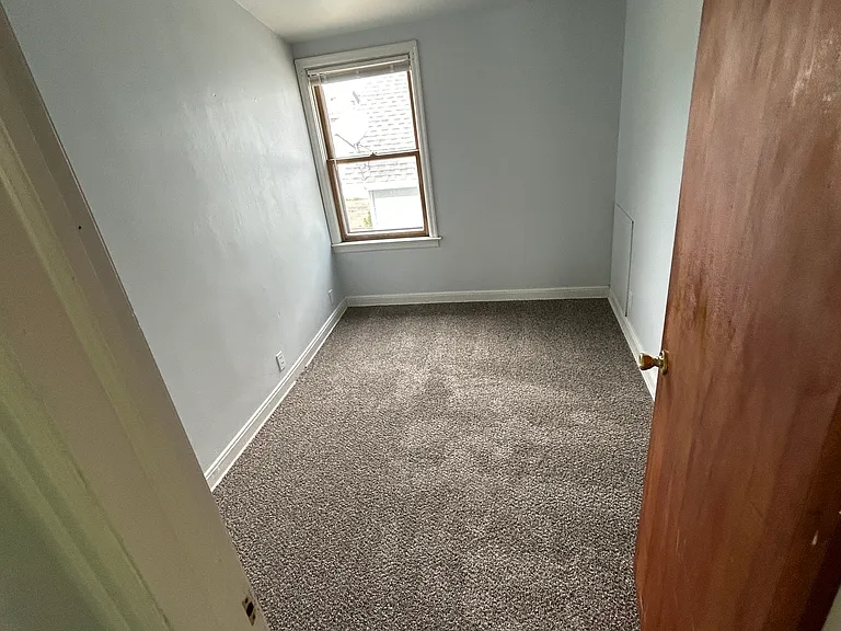 437 S 71st St #2 — Photo 5