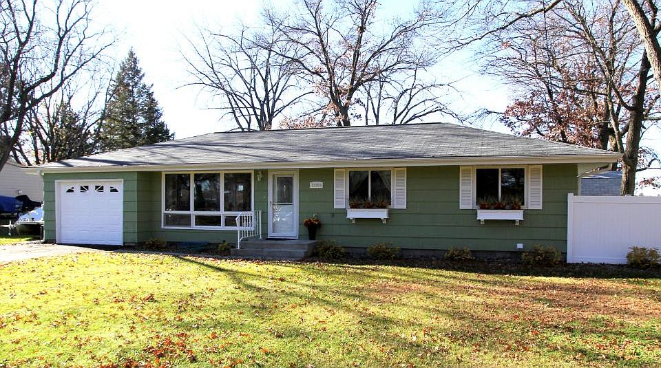 1st image of 13359 Maplewood Dr