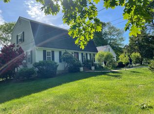 21 Gen Henry Knox Rd, Southborough, MA 01772