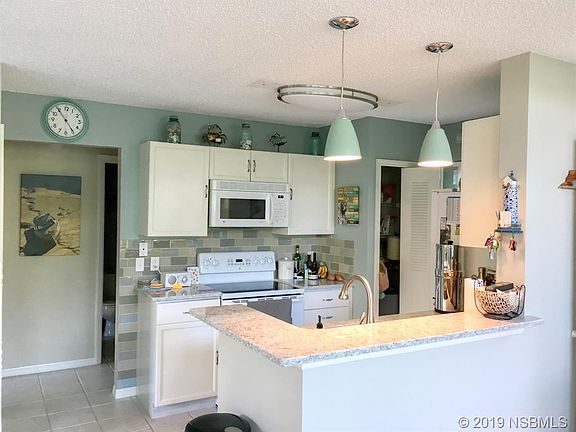 5th image of 4208 Sun Village Ct #39B