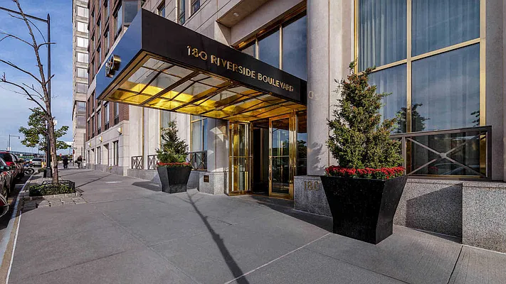 180 Riverside Blvd