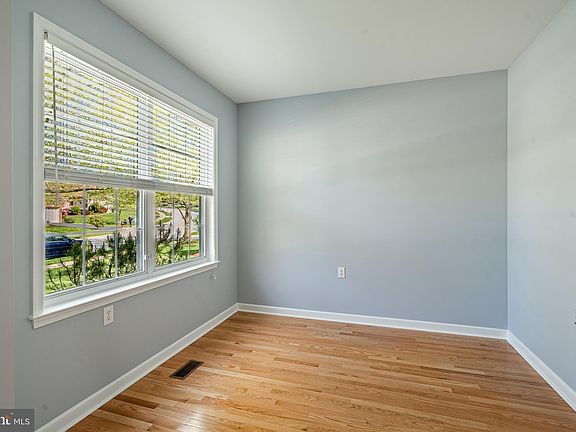 2nd image of 330 Randall Ln