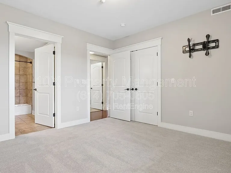 9045 Terrazza South Ct — Photo 12