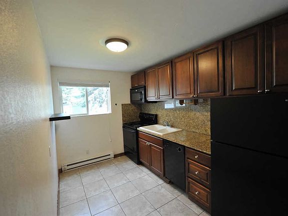 2nd image of 871 W Beaver Creek Blvd #9