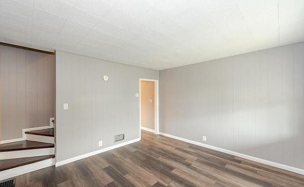 2nd image of 406 Swale Ave