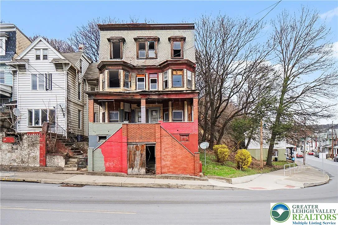 805 N 6th St photo 1