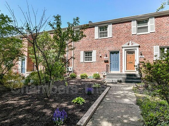 2nd image of 3016 Mount Vernon Ave