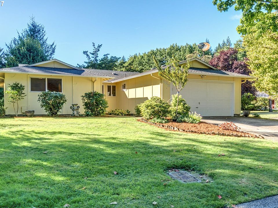1st image of 822 NE 130th Ct