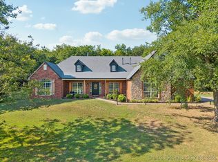 18660 Navajo Rd, Claremore, OK 74017