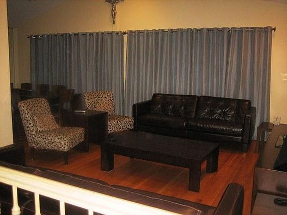 3rd image of 5206 Sherwin Ave