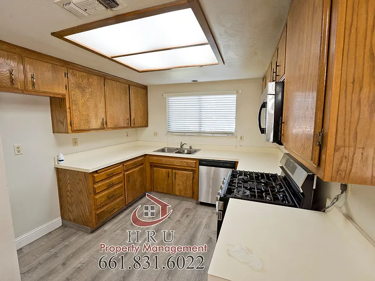 7005 Iberia Ct — Photo 8