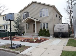 4907 166th St, Fresh Meadows, NY 11365