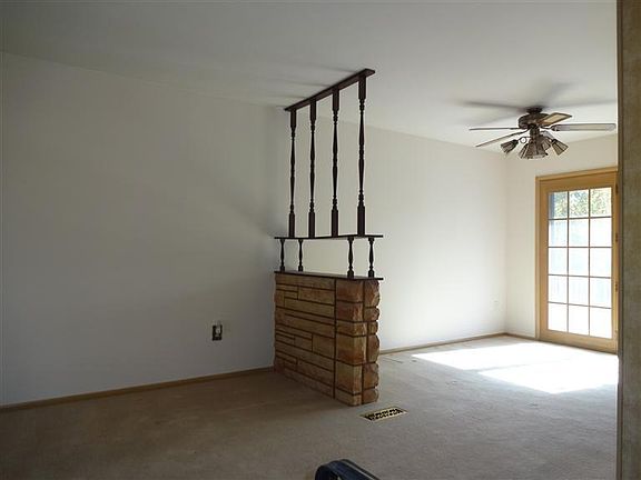 4th image of 3144 Lois Pl
