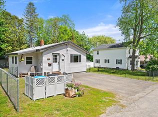29 Wilson St, Old Town, ME 04468