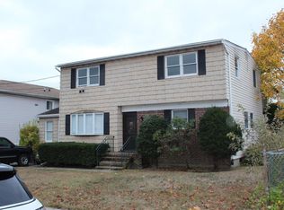 2408 Bennett Ave, Bellmore, NY 11710