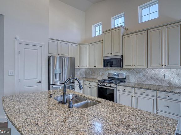 3rd image of 29552 Vincent Village Dr