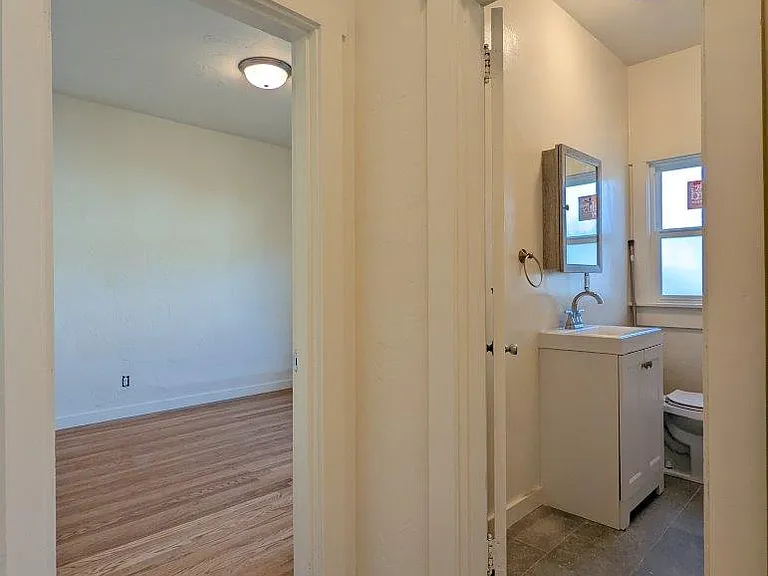 2423 Blake Street — Photo 29