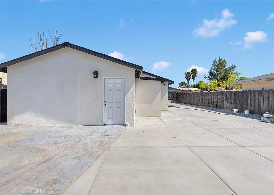 7359 Lynwood