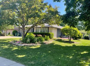 179 S Alleghany Rd, Grayslake, IL 60030