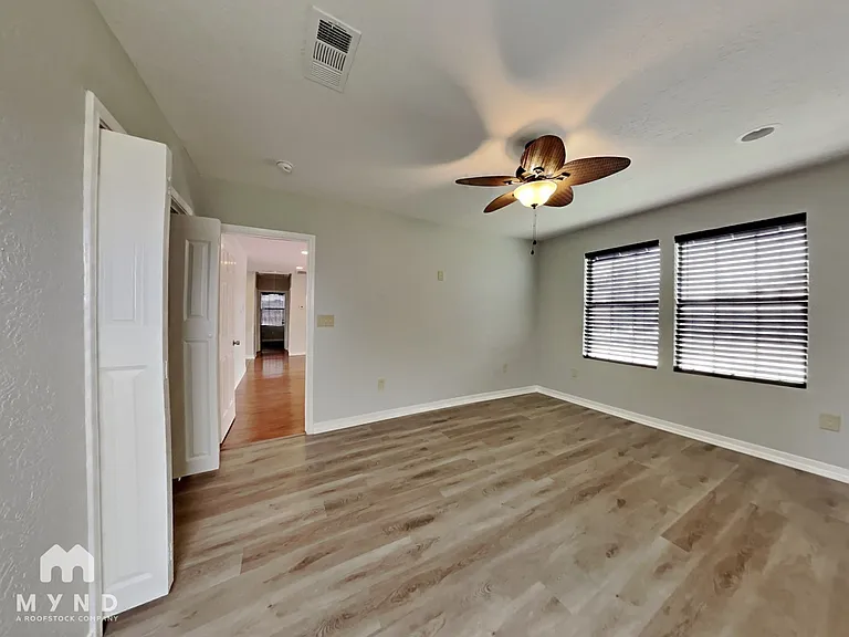11807 Roandale Dr — Photo 10