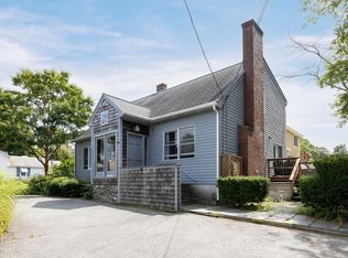 15 Windsor St, Jamestown, RI 02835