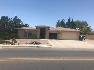 379 Nicklaus Dr SE, Rio Rancho, NM 87124