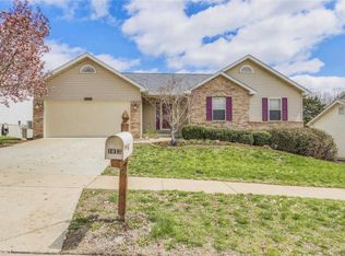 1013 Winter Park Dr, Fenton, MO 63026