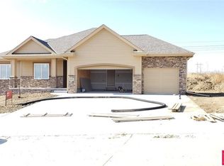 4326 N 185th St, Elkhorn, NE 68022