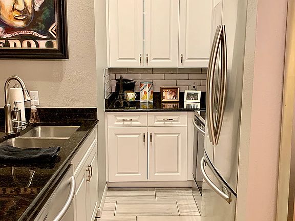3rd image of 3225 Turtle Creek Blvd APT 737