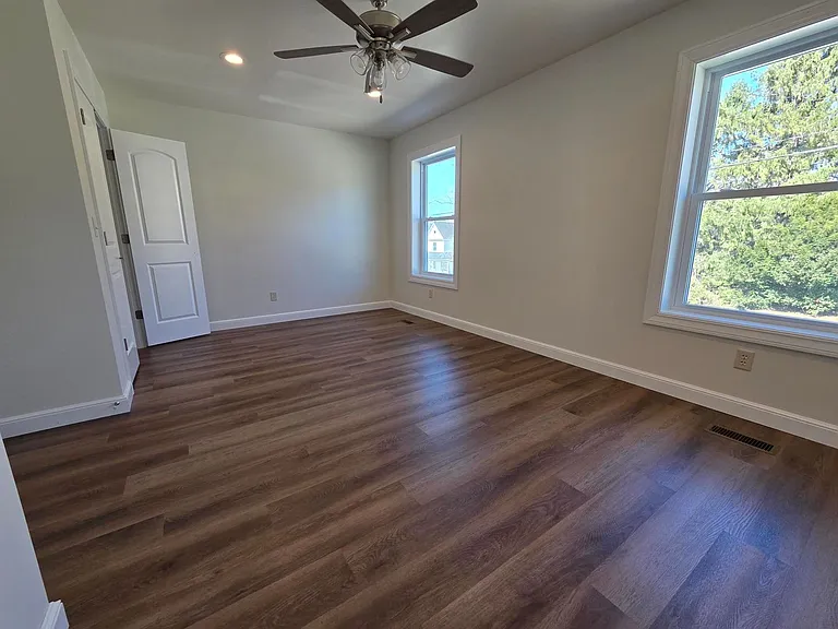 43 W Main St — Photo 16